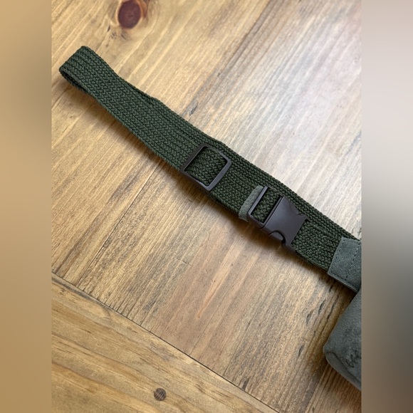 THE SAK Caraway Moss Green Suede Leather Belt Bag NWOT - Picture 4 of 8